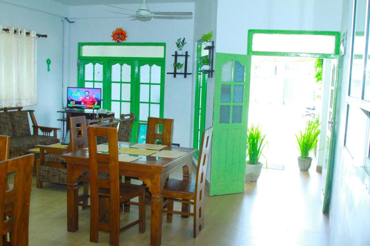 The Garnet Mirissa Hotel Ngoại thất bức ảnh